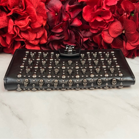 Gothic Skull Studded Black Leather Clutch Wallet BiFold - Picture 11 of 16